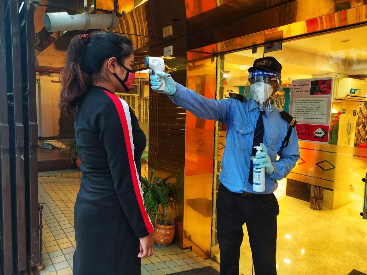 纳拉亚尼飞地酒店-近卡斯巴阿克罗波利斯购物中心 加尔各答 外观 照片