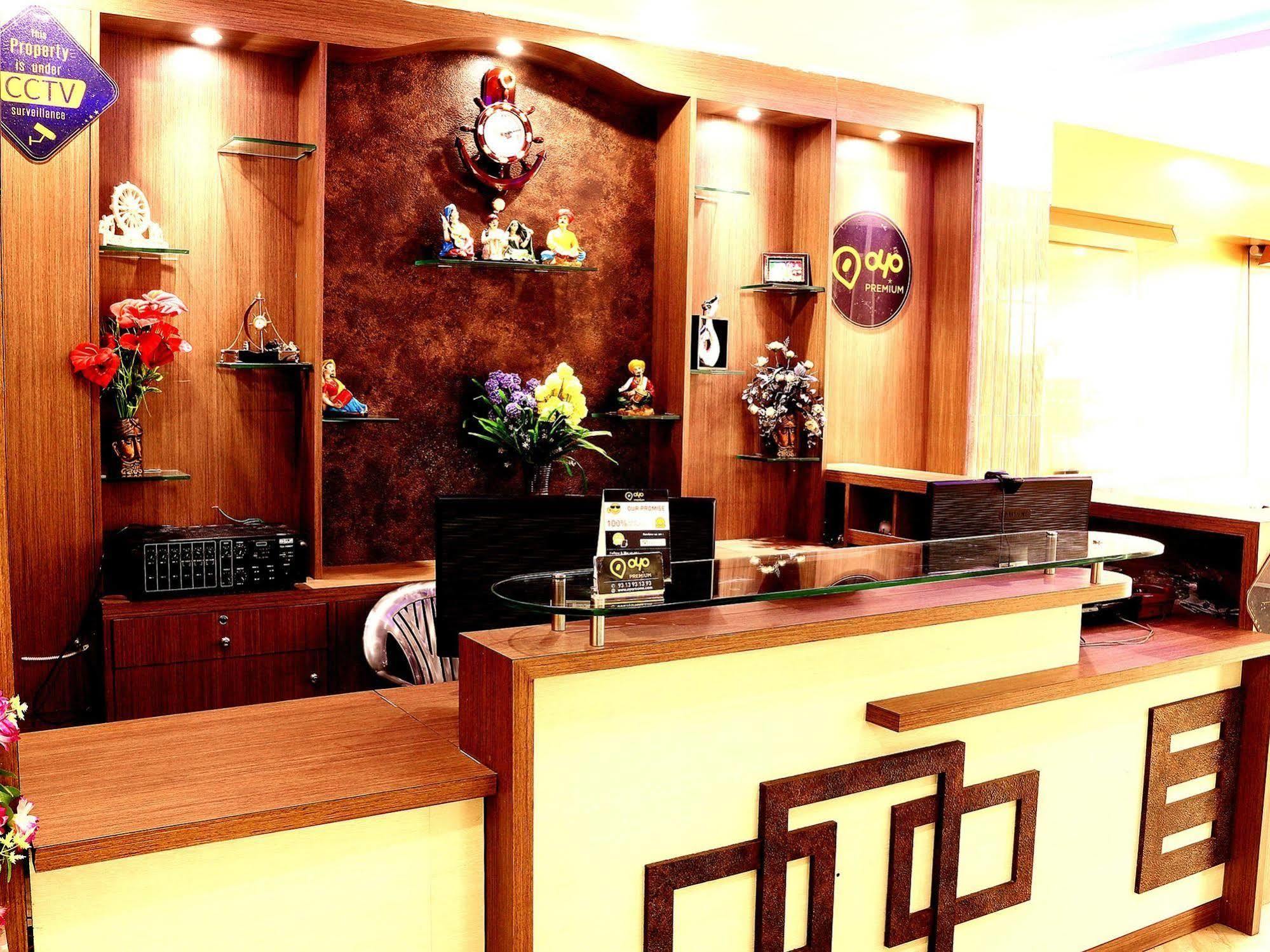 纳拉亚尼飞地酒店-近卡斯巴阿克罗波利斯购物中心 加尔各答 外观 照片